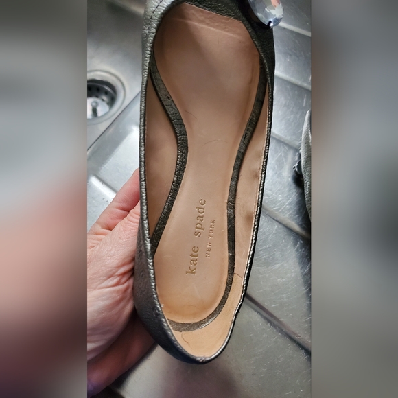 *final price* Kate Spade graphite metalic Buffalo Filipa flats open toe sz 6 - Picture 5 of 6